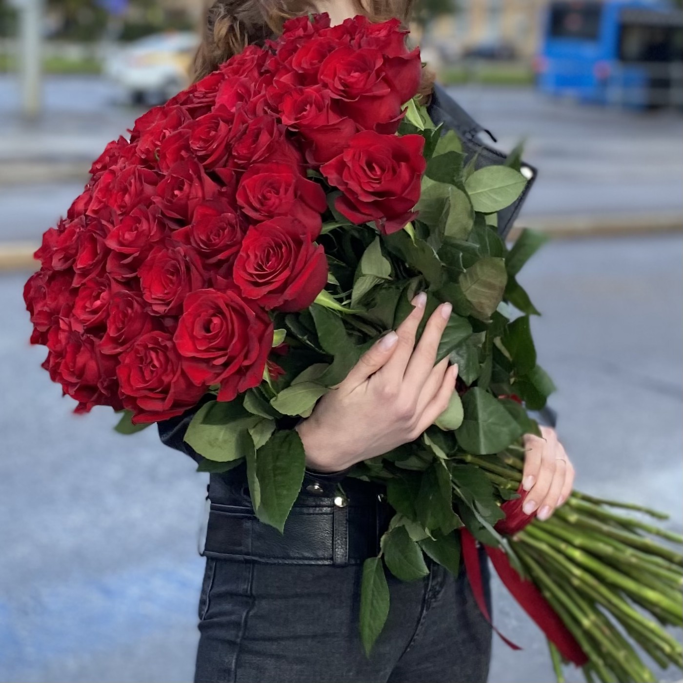 51 красная роза Premium 80 см
